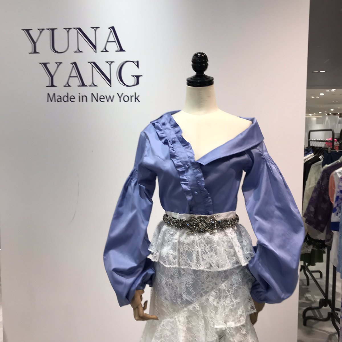 hankyumode's tweet photo. 「#ユナヤン」2019年春夏コレクション。テーマは"すべては自由”。何事も恐れず、堂々と自分を愛する自由な女性に向けたコレクションに注目。
4/16（火）まで　3階 イベントスペース
https://t.co/BolCczJSOK
#HANKYUMODE #YUNAYANG https://t.co/X5LPG0HmwC