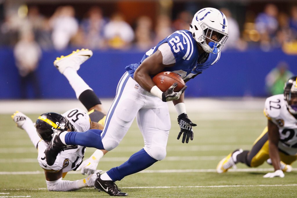 xmflcolts's tweet photo. — comes up clutch for the second game in a row by galloping all the way to the 1 yard-line before punching it in for the go-ahead touchdown on the next play. 
Waynes does what he does best on the final play of the game, sacking Wesley Flemister to seal the 21-17 Colts victory. https://t.co/rPTBOYcQLE