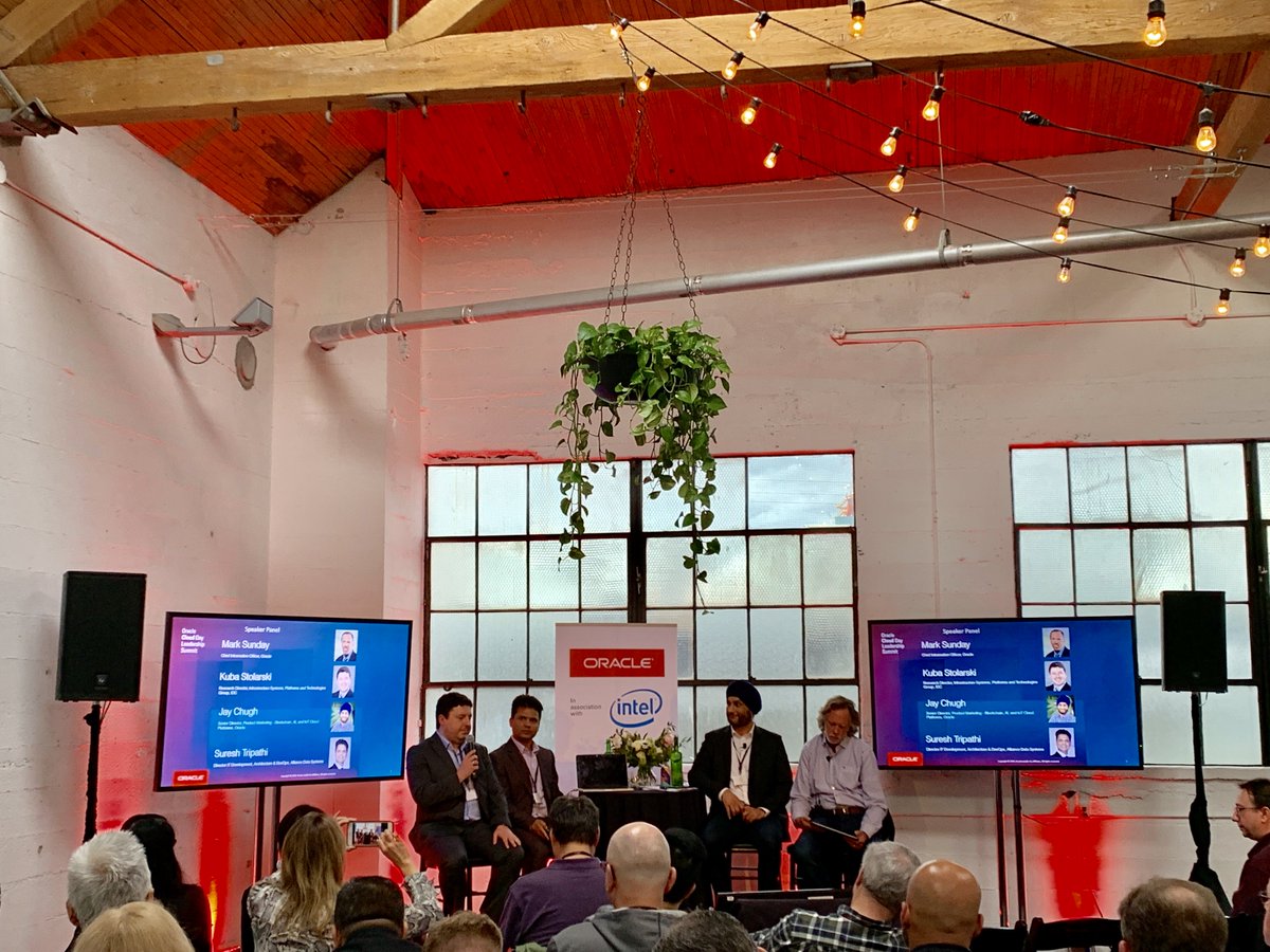 DevinWithOracle's tweet image. At the #OracleCloud Leadership Summit in #Vancouver today with our CIO Mark Sunday &amp;amp; Guests sponsored by @postmarkbrewing beer!