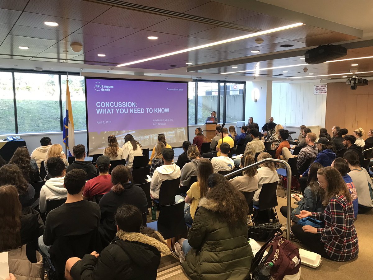 HofstraSHS's tweet photo. #hofhphs was on a roll today! After a successful Student Film Competition and Public Health Fair @HofstraATP hosted an event on Concussions drawing over 100 attendees! @Bplaxmom #ATsAreHealthCare #HofNPHW2019 #hofstra #NYU #NYULangoneHealth #concussion https://t.co/0IODpSb7dX