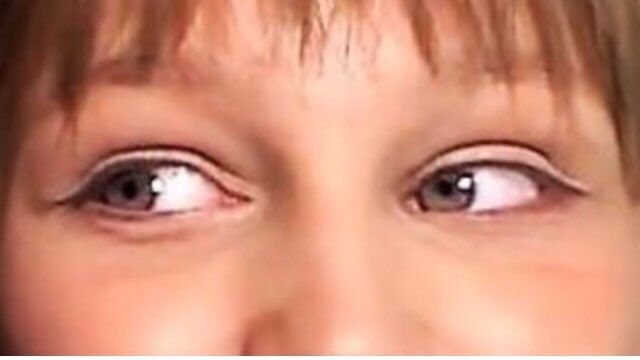 FANderWaalNews's tweet photo. #TBT
Eyes are important. @GraceVanderWaal has used the word “eyes” in no less than 11 different lines in 9 songs!

#LightTheSky
#Moonlight
#SickOfBeingTold
#SoMuchMoreThanThis
#ABetterLife
#CitySong
#DarknessKeepsChasingMe 
#Lungs
#YoureSoBeautiful

#ChooseKindness https://t.co/gHnJ3BrKDk