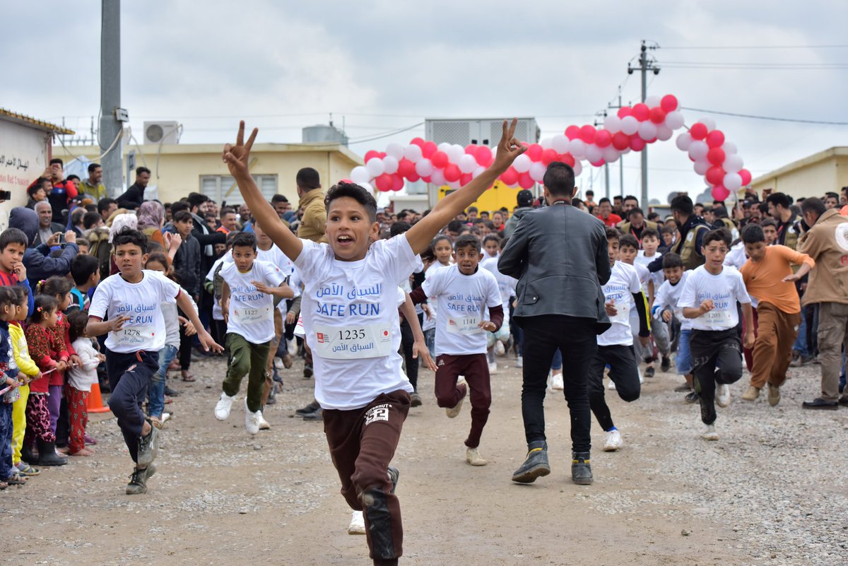 UNMAS's tweet photo. #UNMAS recently held a #SafeRun for 12-year-old kids at the #Debaga [Iraq] #IDP Camp in the Kurdish Region of #Iraq. The event encompassed a three-kilometer race, risk education #RE activities, in addition to several speeches  @JapanGov https://t.co/27sVxuG6Ww