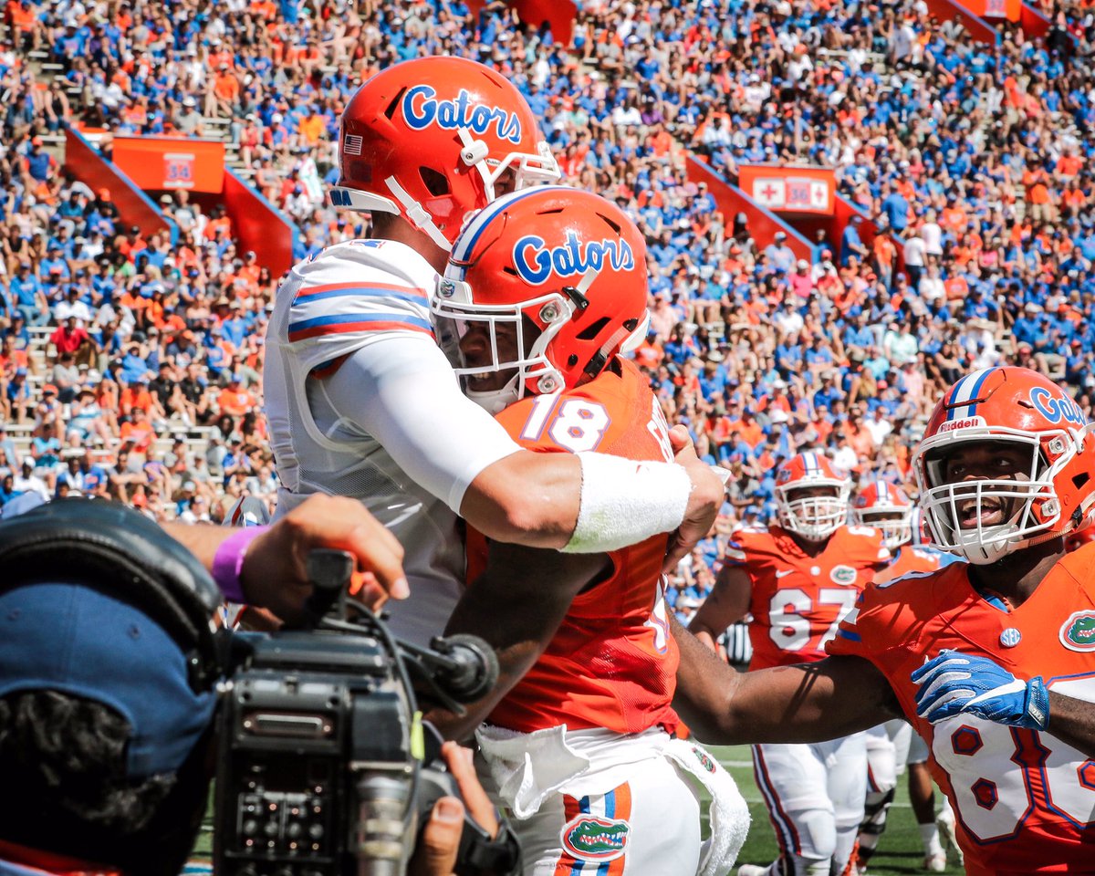 GatorsFB's tweet photo. 🔜 #SwampMoment 

#OBGame presented by @sunnilandcorp: https://t.co/iGYHr5dfFz

#WeChompWeekend https://t.co/KU9yT4l4Zh