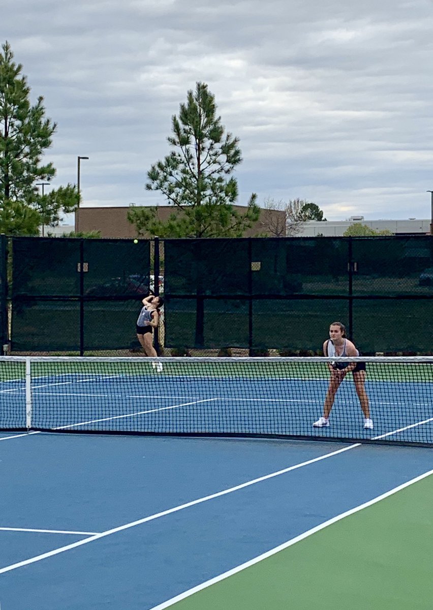 UnionTennisOK's tweet photo. JV Redskin &amp; Lady Redskin action shots during dual action today against Cascia Hall! 🎾🙌🏼 https://t.co/XGiLhBaP50
