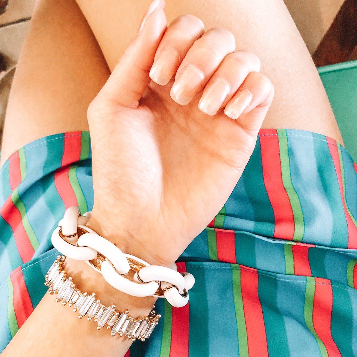 thelivstyle's tweet image. Arm candy: @LovodaShop 🍭✨ Both bracelets are under $20 &amp;amp; such stunning quality! ⭐️ Shop at 👉🏼 lovoda.com 💕 #jewelry #armcandy #wriststack #bling