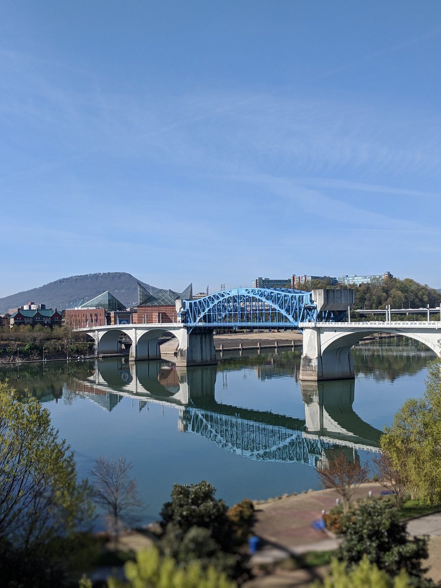 Love my job as director of the Chattanooga Fellows. It's an honor to help recent college grads discern faithfulness as citizens of a specific place in a specific time. Just a few spots open for the next cohort. Know anyone who should come be apart of this? chattanoogafelows.com/apply