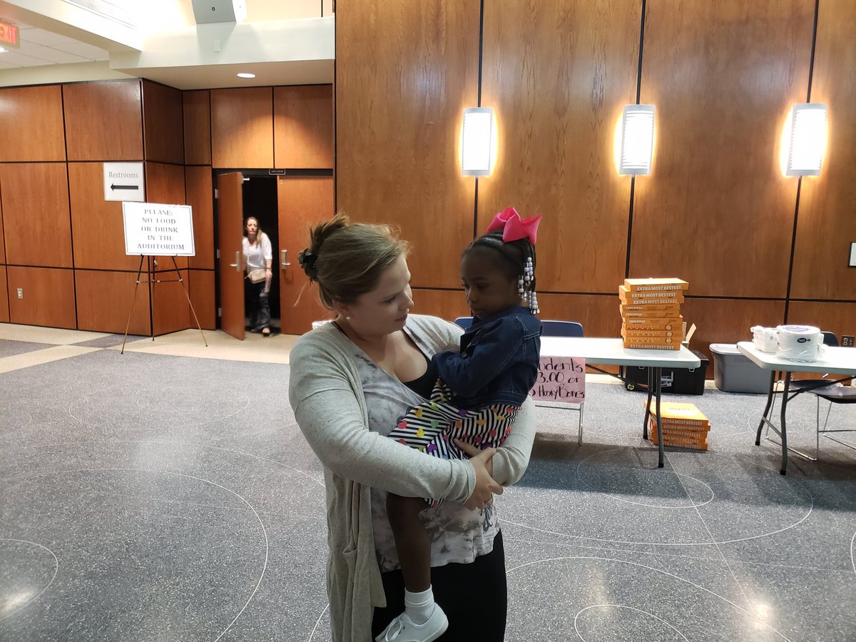 cbrookswis's tweet photo. The dance show was AMAZING! I'm so grateful to @snow_emily for providing our kids a wonderful way to express themselves and shine! PS thanks to my real partner in crime Layla Willis @Mrs_Willis85 (she was crying bc the dance show was over) https://t.co/tKoOCNqQHM