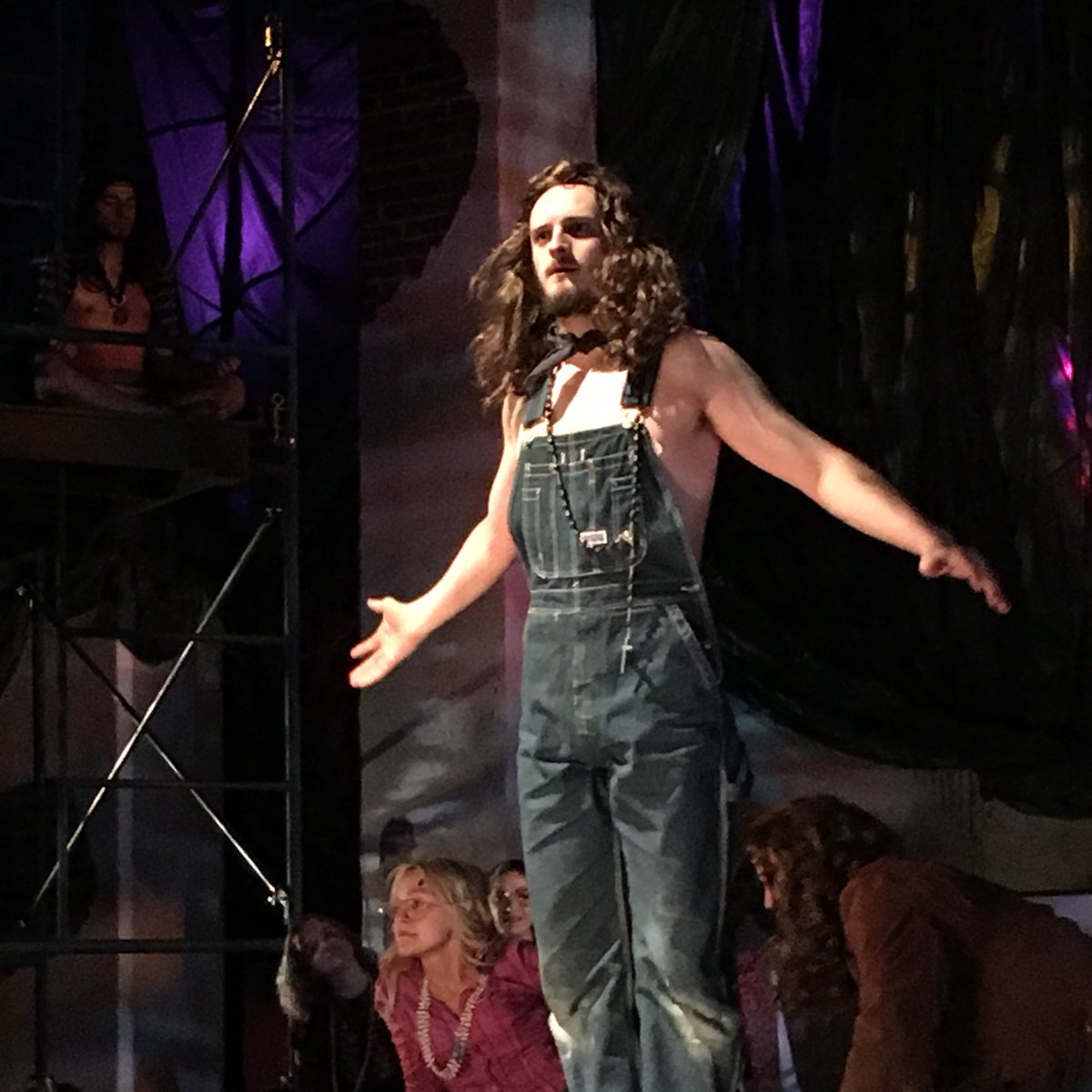 RowanProfecy's tweet photo. Here’s a picture of Nathan as Woof! The show’s amazing so far! #cometothebein #RUHAIR https://t.co/W9cO5TRcNZ