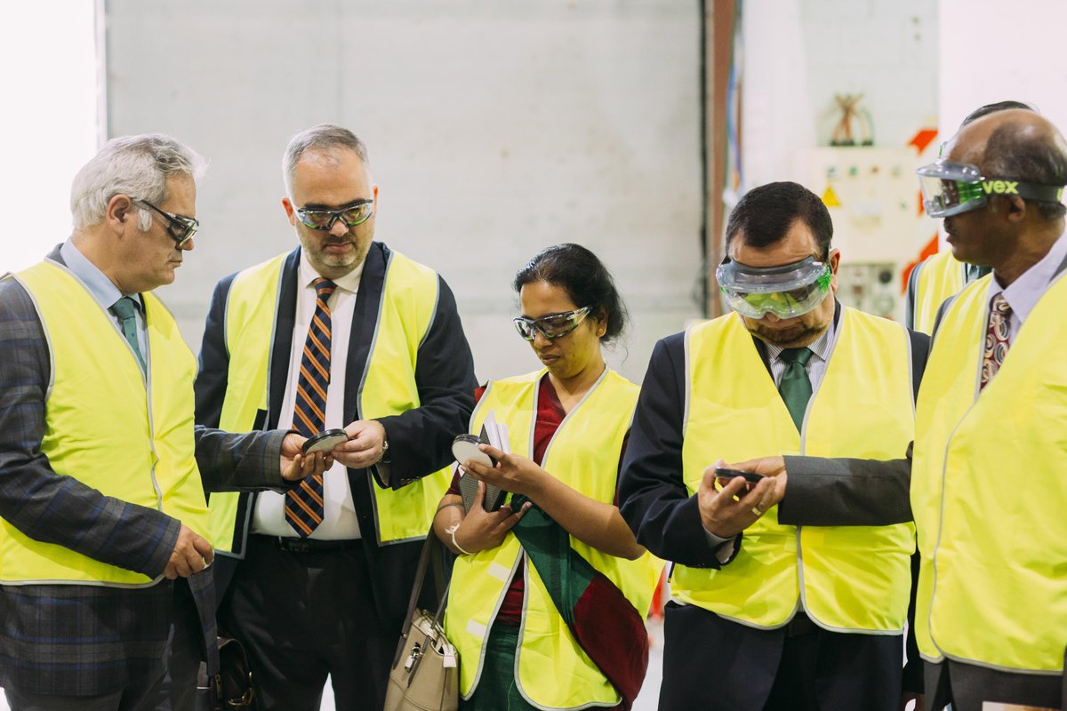 DFATVic's tweet photo. At @Riotinto's Global Technical Development Centre in Melbourne, @ConsularCorps was briefed on next generation technologies and pilot processing for the unique Jadar deposit in Serbia, offering enormous potential to help supply global demand for lithium #FPWhitePaper #CCTour2019 https://t.co/0xexMIxtM2