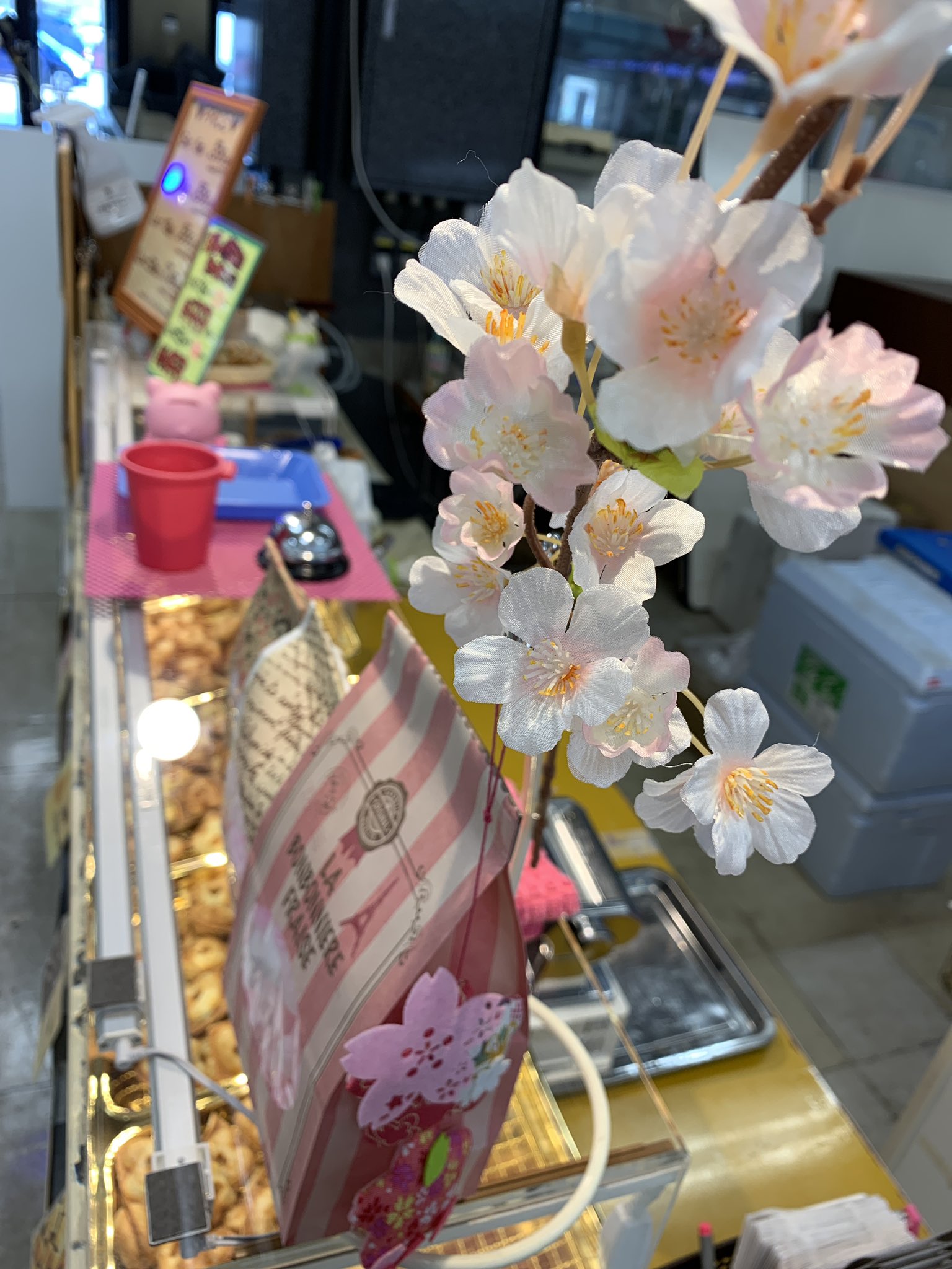 サイコロワッフル 北海道内移動販売中 出店情報 サイコロワッフル ススキノ ラフィラb2 4 3 4 8 コープ倶知安店 4 5 4 7 ハートプッチ イオン室蘭店 4 4 4 9 フランコロン シティえんがる店 4 3 4 8 T Co Uti9wbn468 Twitter