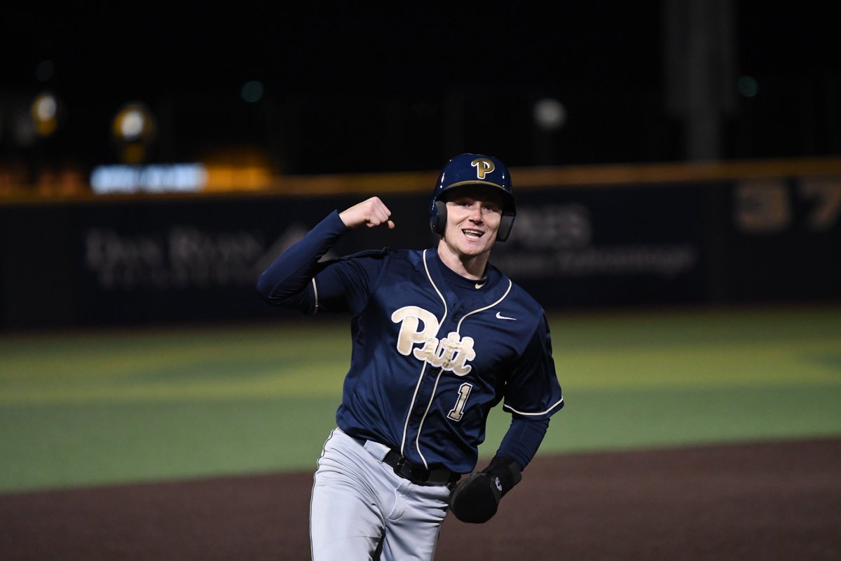 Pitt_BASE's tweet photo. Solid time for your first career homer, @bryceofarrell. 

#H2P https://t.co/YBDhNqaJ4Z
