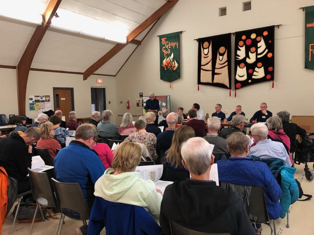 MikeColleTo's tweet photo. Thank you to South Armour Heights Resident's Association for inviting me to speak and meet community members at their AGM tonight. #Ward8 #EglintonLawrence https://t.co/5i84KRDUsa