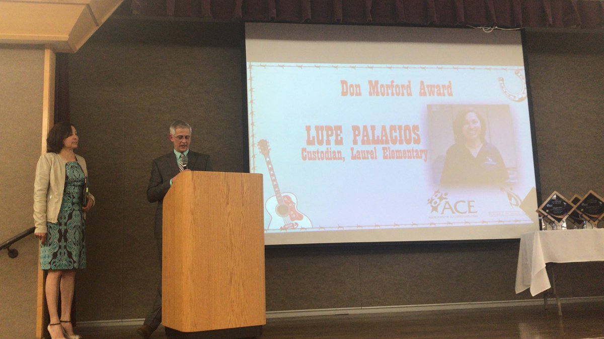 LcePsd's tweet photo. Laurel Elementary’s own Guadalupe Palacios receiving the prestigious Don Monfird Award https://t.co/HDeYIr6RVT