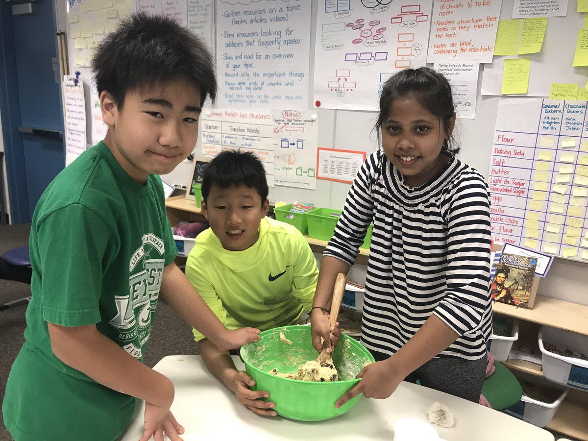 MrsSimpsonClass's tweet photo. Round 2 of cookie making! The students learned a lot from the first round by reading articles on baking, interviewing a baker and continuing to grow their understanding of fractions and measurement. Now it is time to taste test! @kc_nors @DeVargasSchool @sathyawandzek #PBL https://t.co/0Hx0wdrQZn