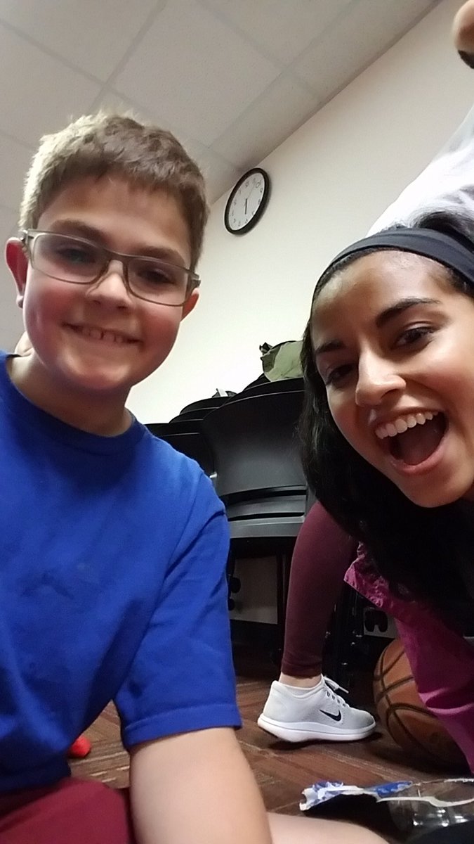 CMFK_VT's tweet image. Exec of the Week: Rohini Banik! "College Mentors has been my favorite organization on campus since my freshmen year. I’ve loved getting to know the little buddies &amp;amp; mentors. They make my afternoons fun &amp;amp; going to College Mentors has been my favorite part for the past 4 years!”