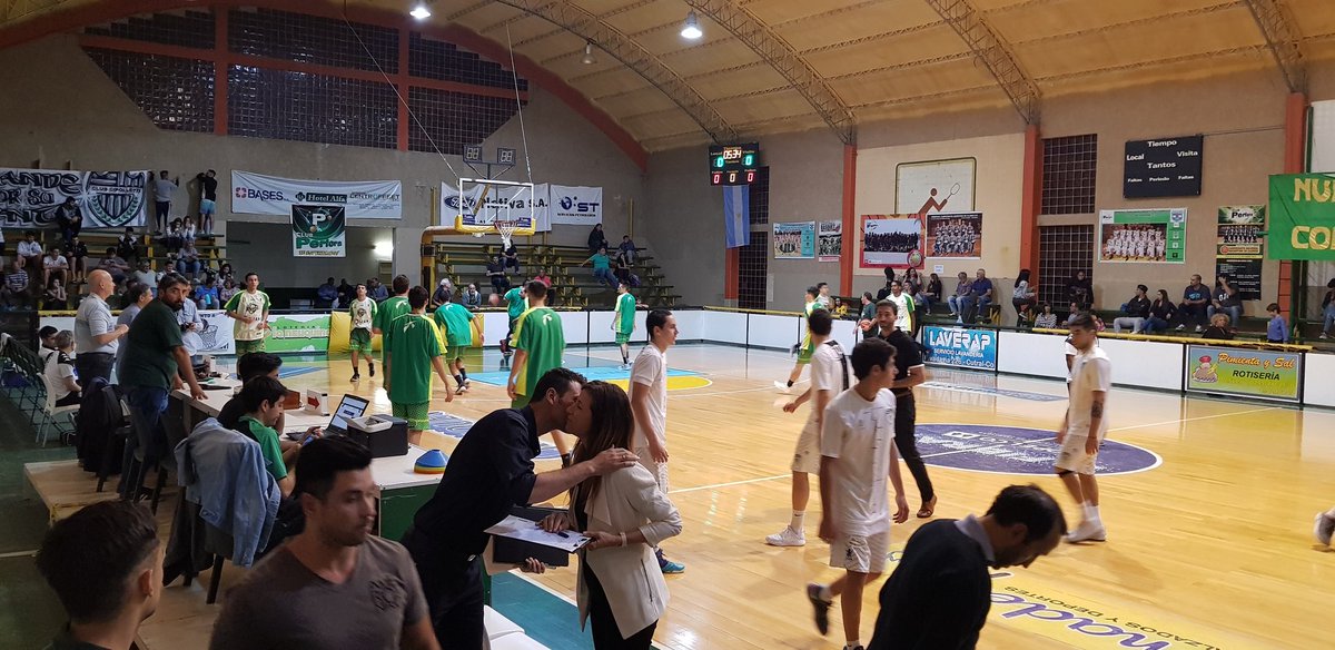 ClubPerfora's tweet photo. En minutos arranca el primer partido de #PlayOff entre #Perfora y @BasquetClubCipo 

Seguilo por nuestras redes sociales

@basquetfederal #basquet #patagonia #clasico #torneo https://t.co/Yg68DyM6jK