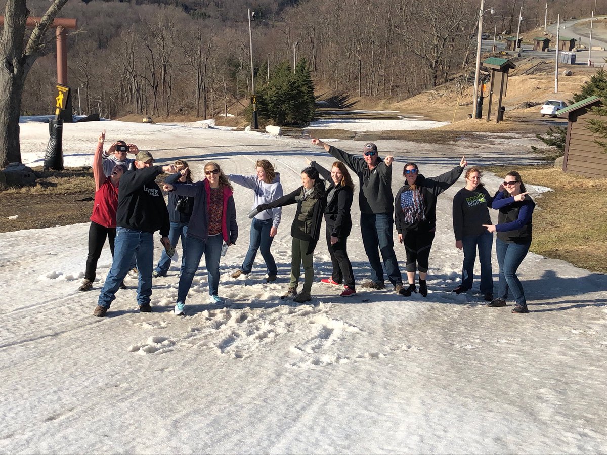 jcwcelb's tweet photo. Great team building hike and dinner at #psextcon @pa_agagents @agagents @PSUDairy @PennStateCrops https://t.co/OqVOCwnPzZ