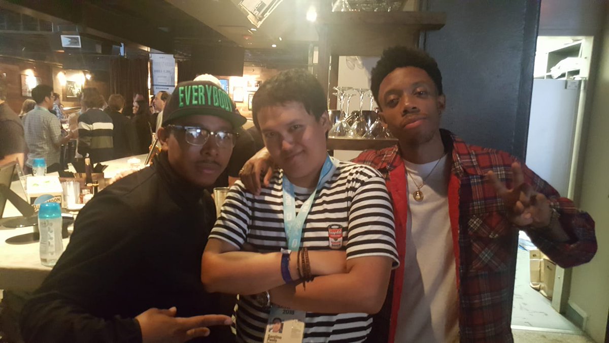 focusgrouped's tweet photo. thank you @YTWFXX for one of the BEST shows of the decade!
also, i will not stop sharing this photo of me running into and getting to hangout with @DBrittGibson & @AMiseverywhere when talking about the show. #YTWFXXFinale #NewCrewWhoDis https://t.co/FjodSfhznL