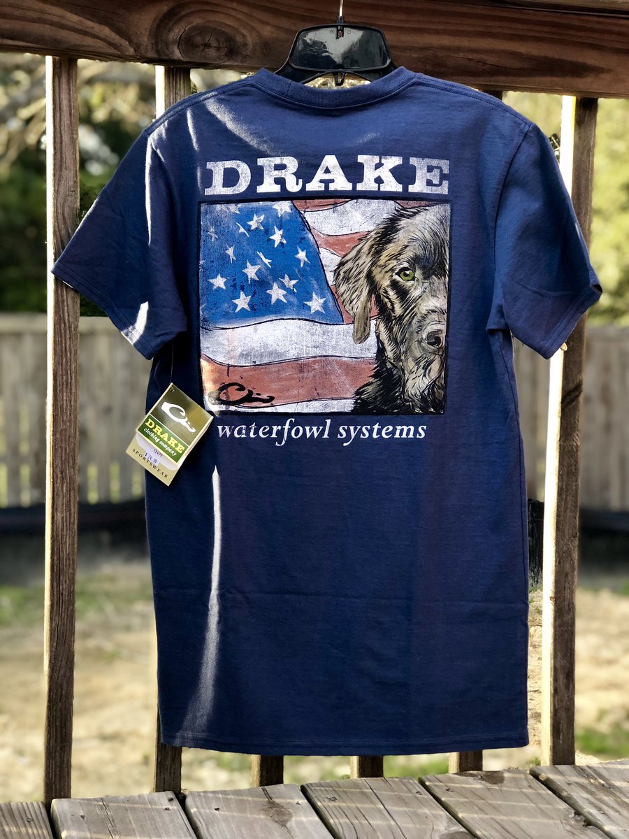 JCsOutdoors's tweet photo. 🌱🌿🌱SPRING CLEANING!!! 🌱🌿🌱
Shop our T-shirt sale any day from 6am-6pm. Tons of shirts $10 and $15. Don’t miss out on these awesome deals!!! https://t.co/F5I3ZFal2y