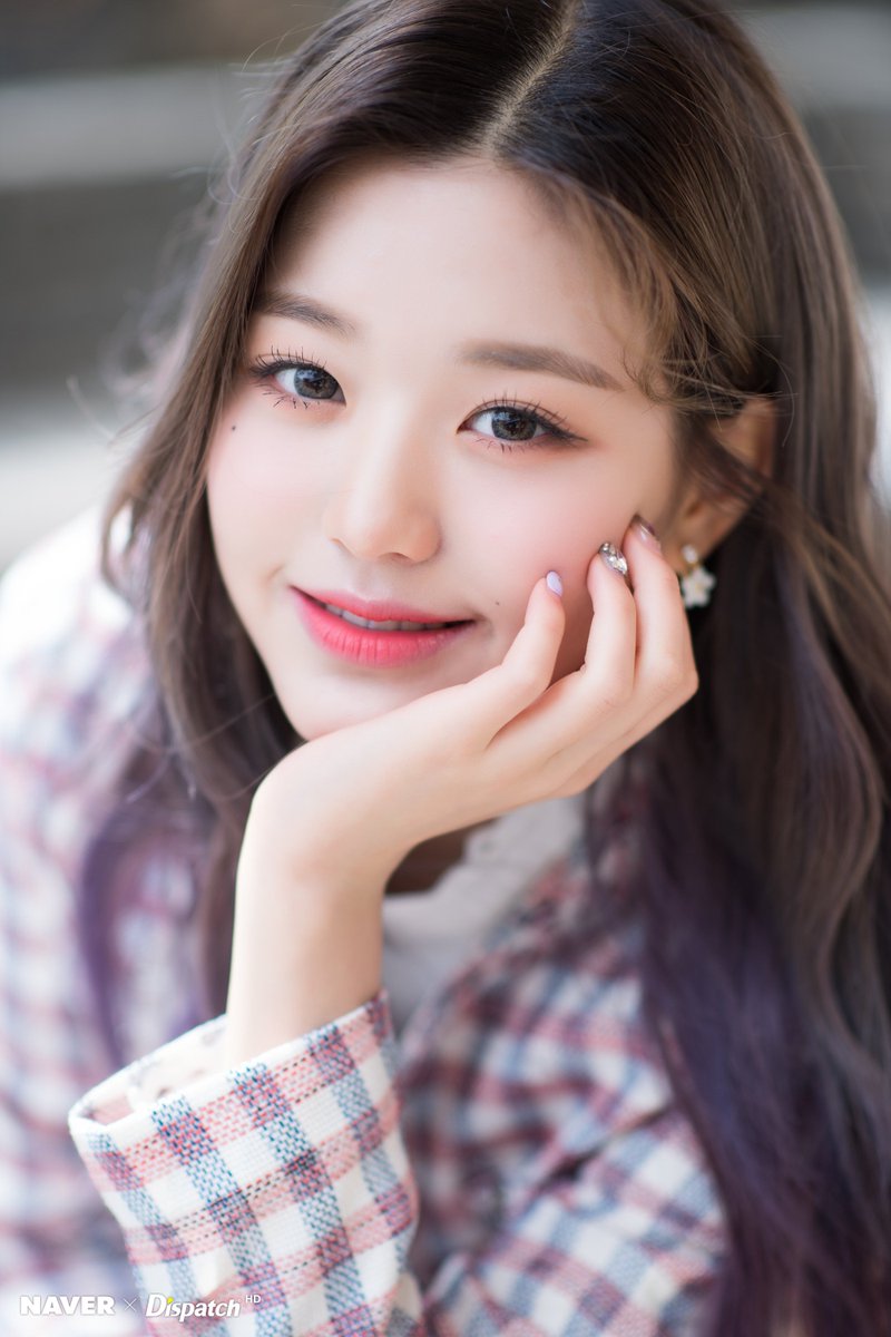 IZONEGLOBALTWT's tweet photo. 📸[PHOTO] - 190404

IZ*ONE Naver x Dispatch - Jang Wonyoung (2)

🔗 https://t.co/g7LTj6d3sK

-

#IZONE #아이즈원 #アイズワン
@official_izone https://t.co/dogcSe6qz4
