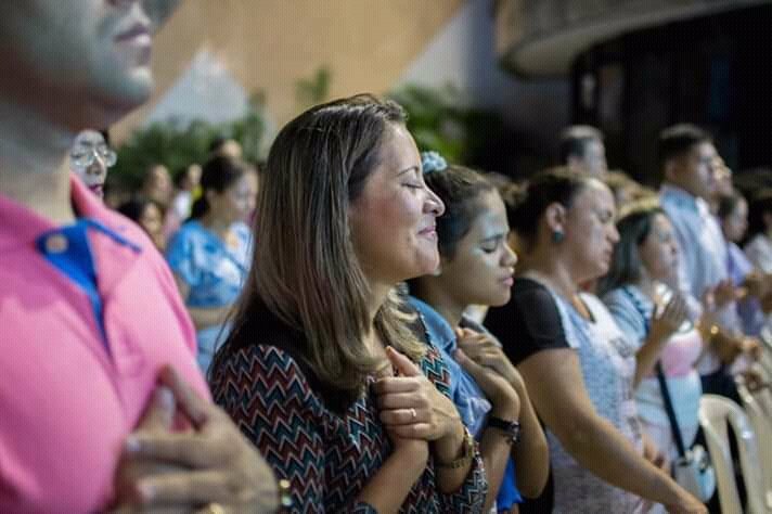 CearaUniversal's tweet photo. Noite da Salvação com o Bispo Edir Macedo na Catedral de Fortaleza/CE
#UniversalCE
#NoiteDaSalvação https://t.co/YqmhbOSD4M