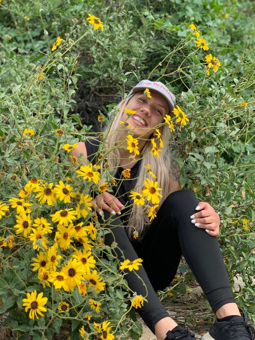 Here&rsquo;s a normal photo of me that doesn&rsquo;t involve porno couches, or buttholes. Enjoy. 🌞   Here&rsquo;s the real