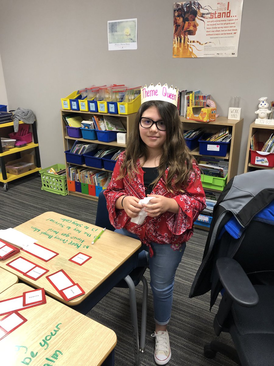 Rosemtz76's tweet photo. Collaboration+dry erase markers=identifying theme fun! #themequeen https://t.co/HcdkaSWS6l