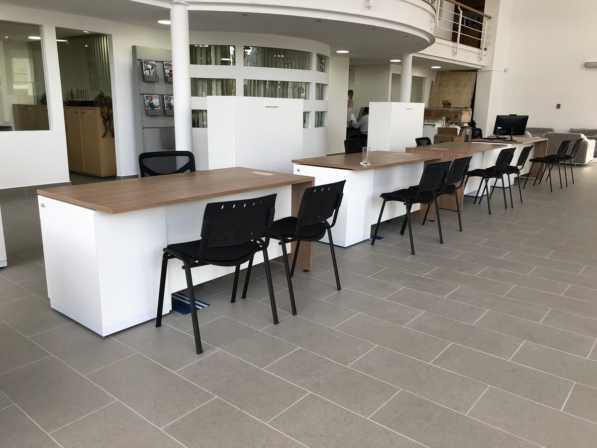 AuronMobiliario's tweet photo. Nos complace haber amueblado el Showroom de nuestro cliente Ecuawagen, como parte del amueblamiento de los concesionarios de Volkswagen a nivel nacional #Volkswagen #furnituredesign https://t.co/HZQAUF8WhT