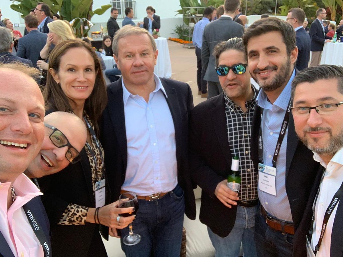 Solucionescomar's tweet photo. #pls2019 #VMwarePLS #VMware https://t.co/2MnUoOg6Ya