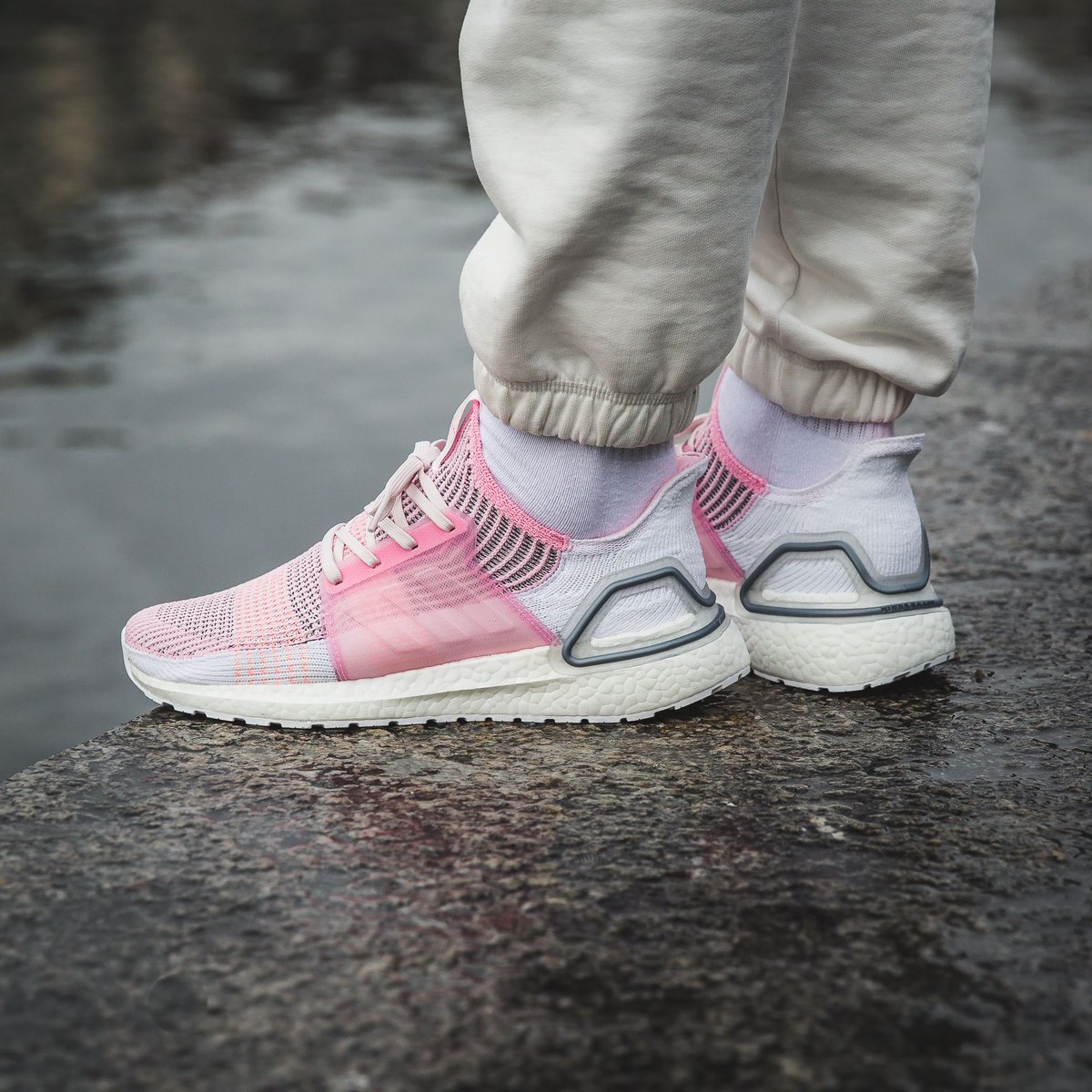 adidas ultra boost 19 true pink