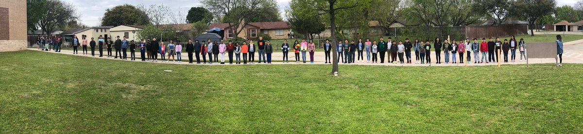 Eva Medina-Walker tweet media