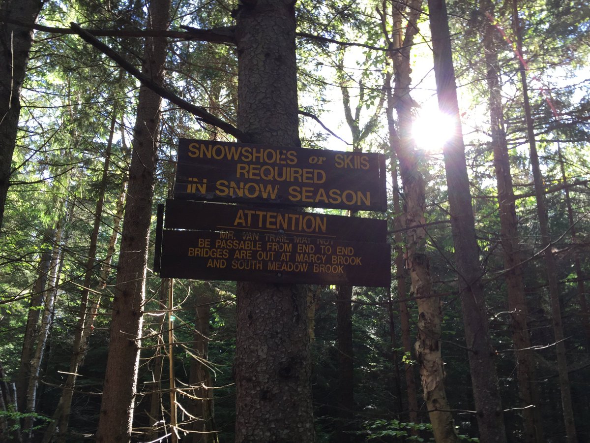 RealTrailSigns's tweet image. Look guys, if you're gonna head up Mt. Marcy in the winter, you're gonna need snowshoes. Or skis.  @ADKmtnclub