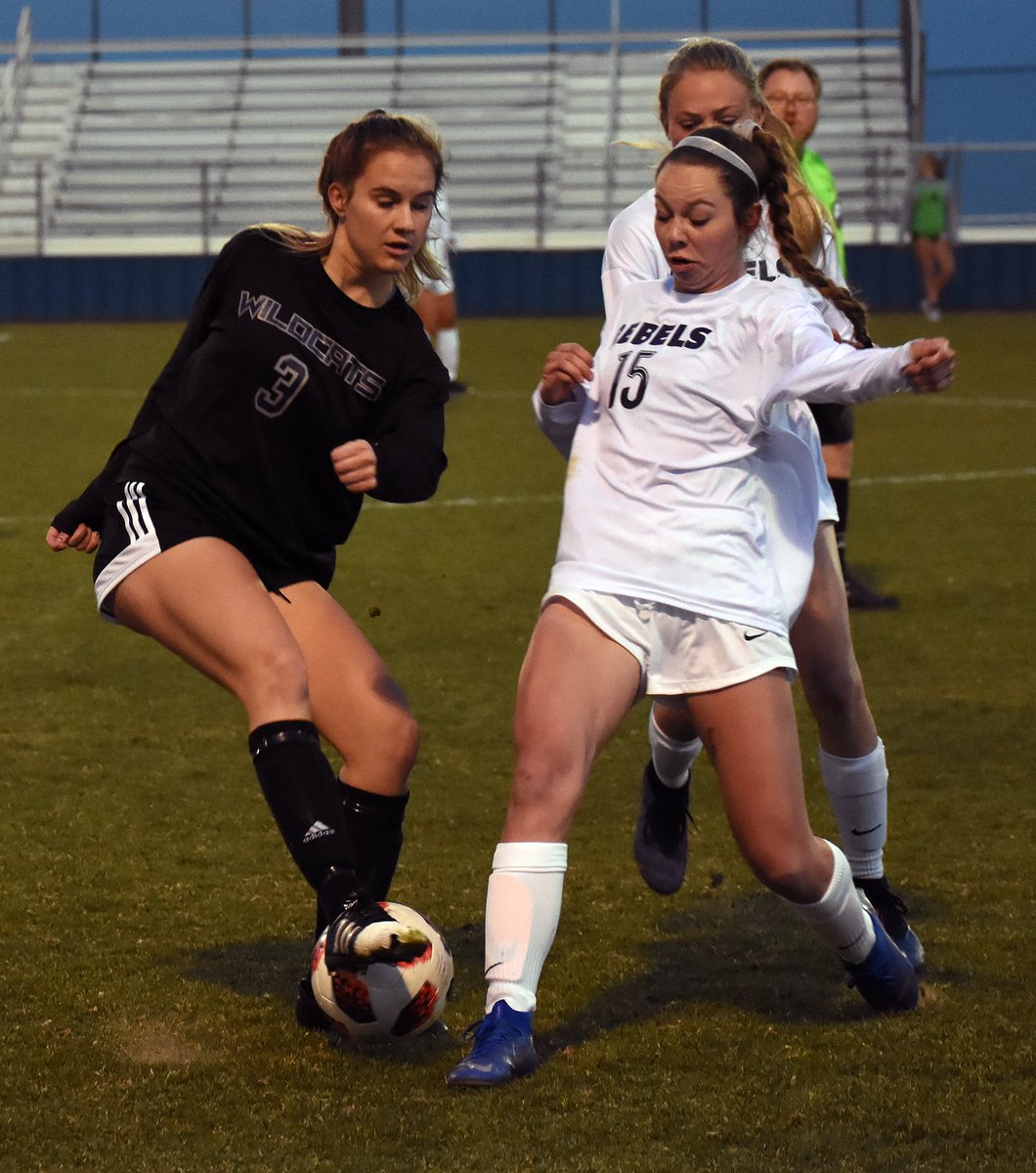 JeffcoAthletics's tweet photo. Girls Soccer at NAAC
#6 Columbine 1, Arvada West 1
15 minutes left 2nd half
@RebelsSoccerCFC @soccersqua @Rebel_Athletics @AWestNow1 
#jeffcopreps #copreps https://t.co/D10PScVPD6