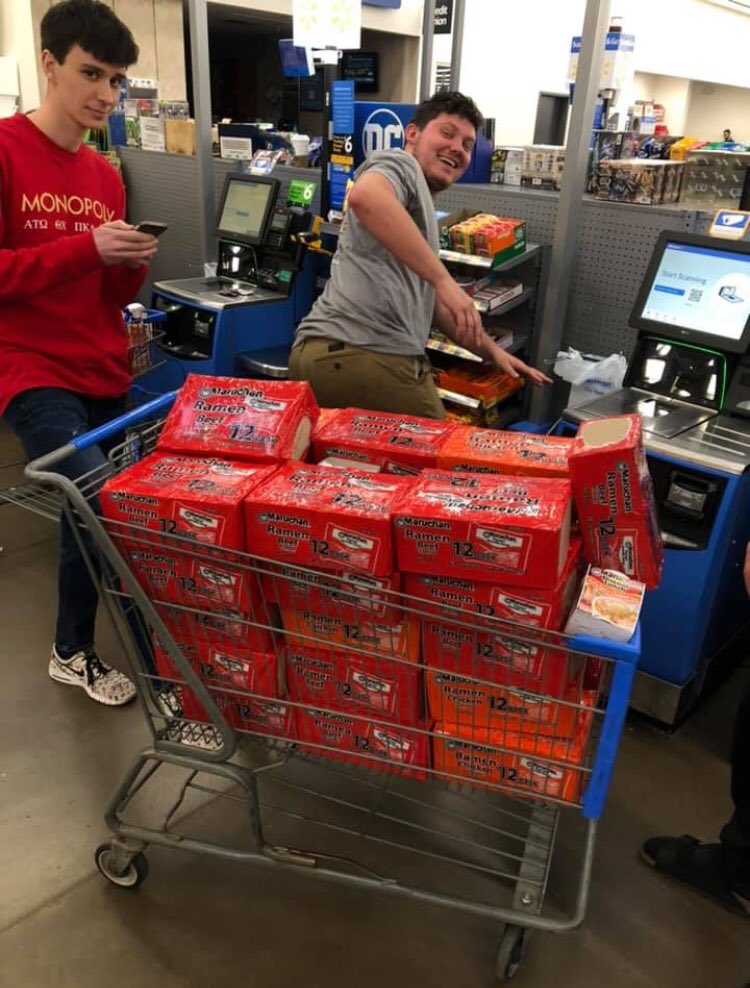 Love to give back to the community! #team9 @WSUGW19 <a href="/AlphaPhi_WSU/">WSU Alpha Phi</a> <a href="/AlphaGammaRho/">Alpha Gamma Rho</a>