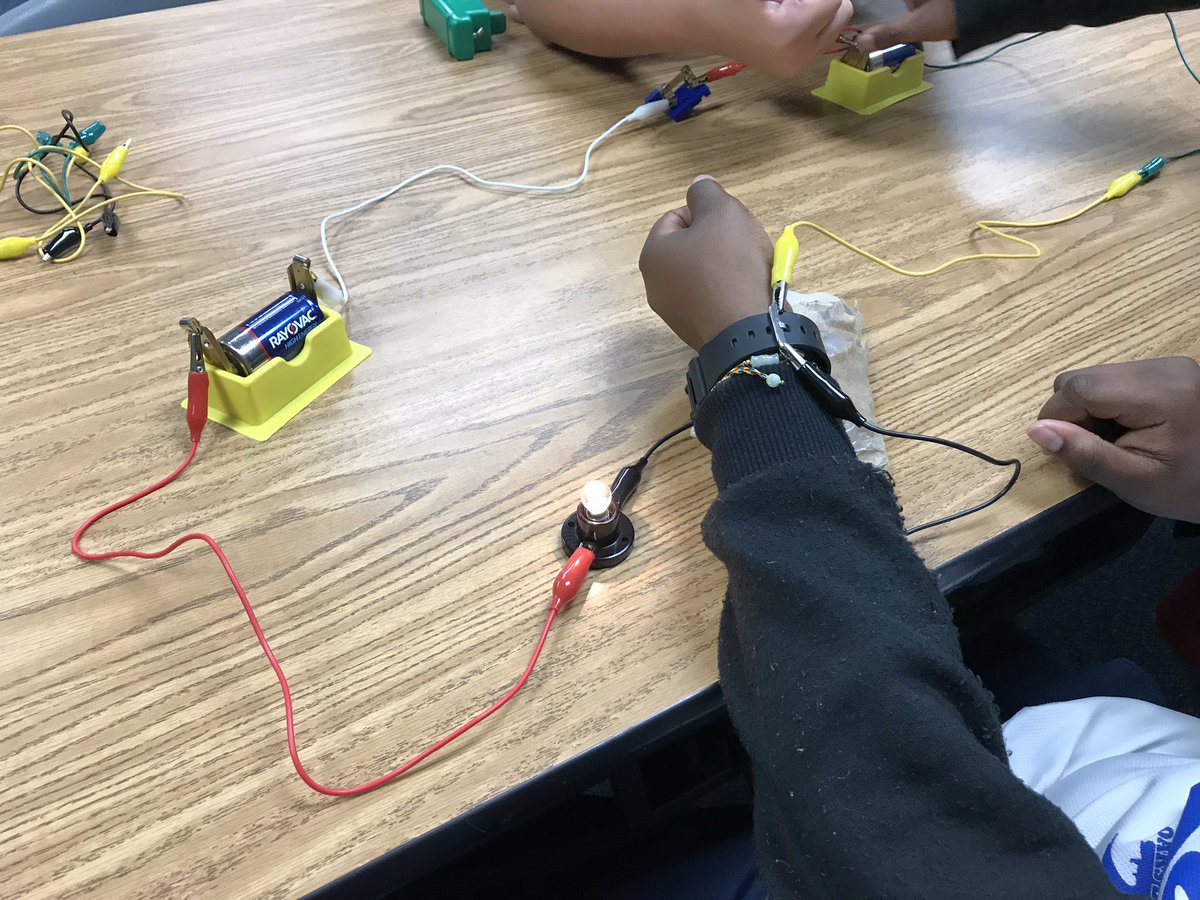 jrobeauCFISD's tweet photo. “Mrs. Robeau!!!! Come look!!! My circuit works with the metal part of my watch!!!” Electricity is my favorite unit, it totally lends itself to inquiry-based learning and my kids could explore ALL day! #gleasonproud #buildingcircuits #mykidsrock @GleasonTigers @CFISDScience https://t.co/jIZPJOLTOb