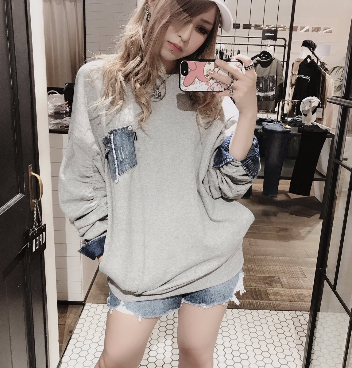 Wakana 早くも再入荷 袖デニムインナークルーピグメント 9 612 6 900 Tax ホワイト グレー ブルー ネイビー ブラック ただいまベージュ欠品中です グレー着用 心斎橋opa ロジャーアンドロウ T Co