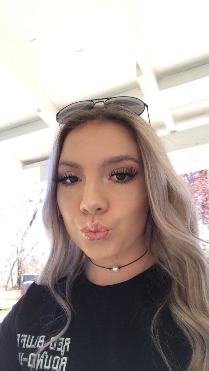 ↠ℛ↞ tweet media
