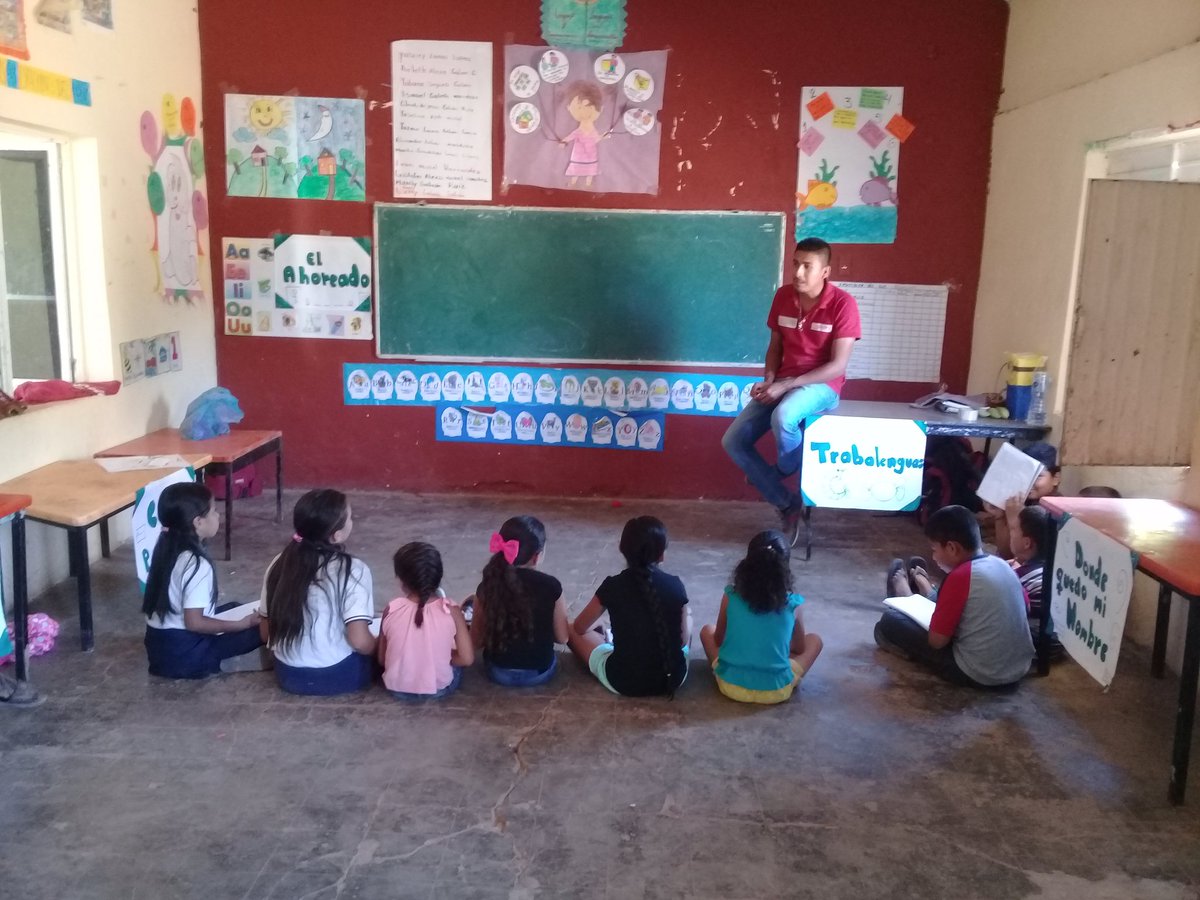JUANANT21195508's tweet photo. El fortalecimiento a la lectura y escritura tarea indispensable para generar aprendizajes significativos.
Excelente participación de los alumnos de la comunidad de Coyotes Mpio. de Rosamorada.
@ConafeRuiz @RLujn1 @verikoflores @EducacionComuni @Eicarrilloa https://t.co/yxWDrT9rRF
