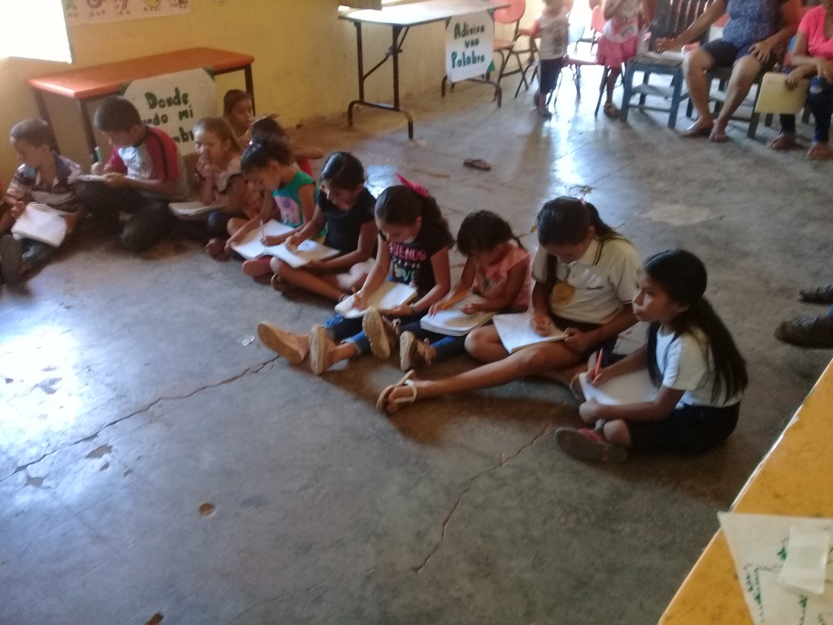 JUANANT21195508's tweet photo. El fortalecimiento a la lectura y escritura tarea indispensable para generar aprendizajes significativos.
Excelente participación de los alumnos de la comunidad de Coyotes Mpio. de Rosamorada.
@ConafeRuiz @RLujn1 @verikoflores @EducacionComuni @Eicarrilloa https://t.co/yxWDrT9rRF