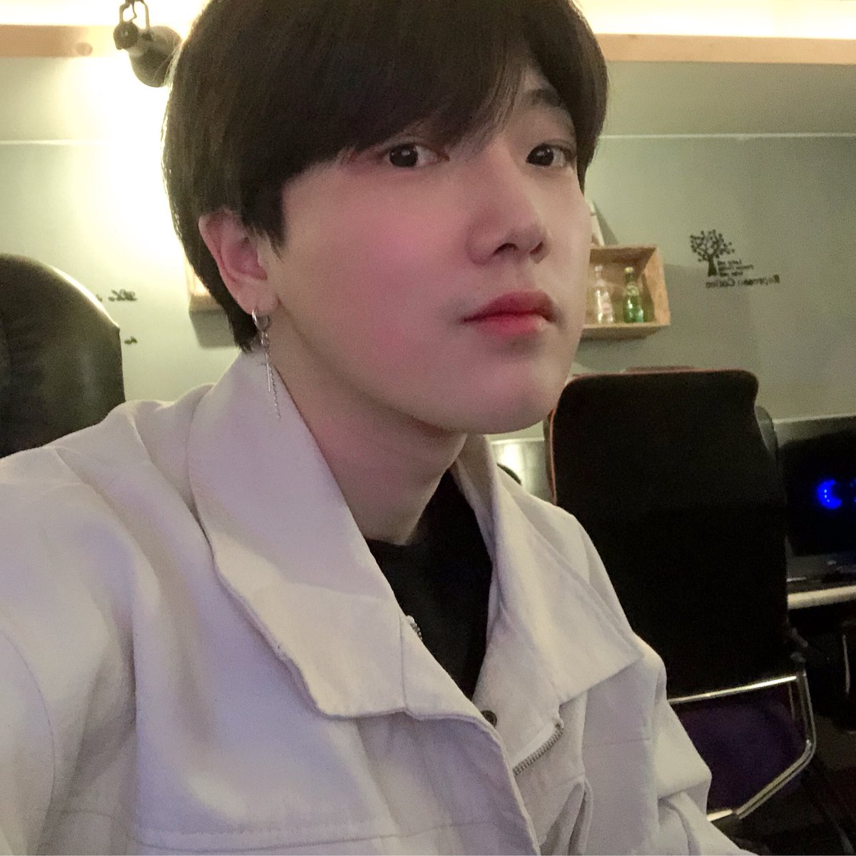 XLIMI2T's tweet photo. fishroom https://t.co/VMl4fSXCSJ