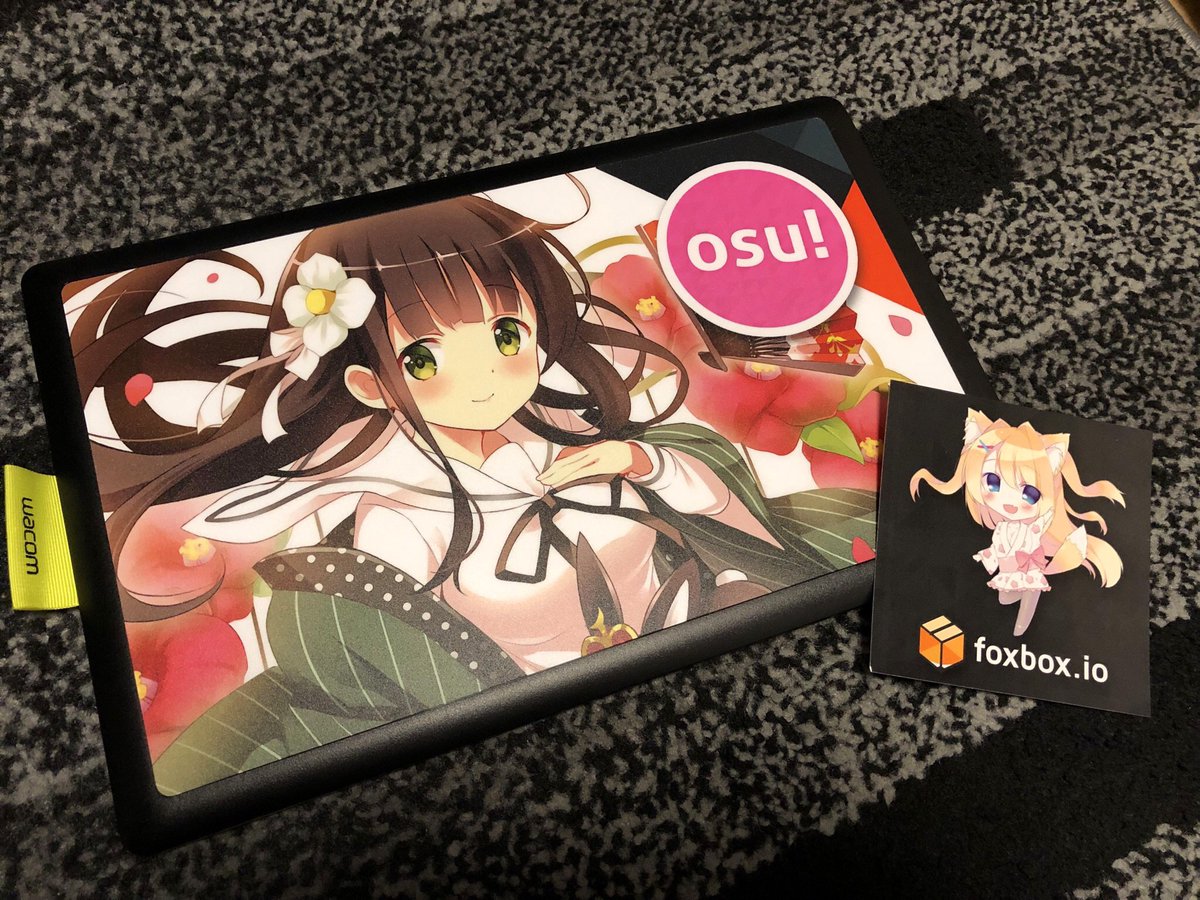 はいろ ２月２５日に注文したペンタブのカバーがやっと届いた 嬉しい これでosu のモチベがちょっと上がるかも