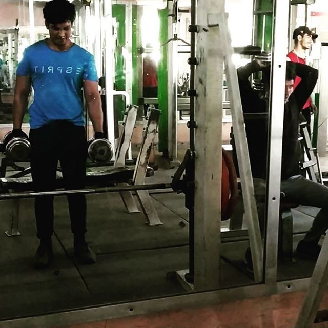 UddinNizaam's tweet image. You want results then train like big DOG 
That's how big dog trained. #ARMDAY 
#HAMMERCURLS #BIGDOG ift.tt/2HXYj4M