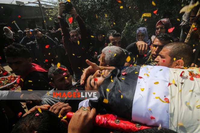 imageslive's tweet photo. Palestinian Succumbs To Wounds Sustained On Land Day In Gaza
https://t.co/vLp9zpHEuM
#Gaza #Palestin
Ph: Ahmad Hasaballah/#IMAGESLIVE https://t.co/SFT4xOcawK