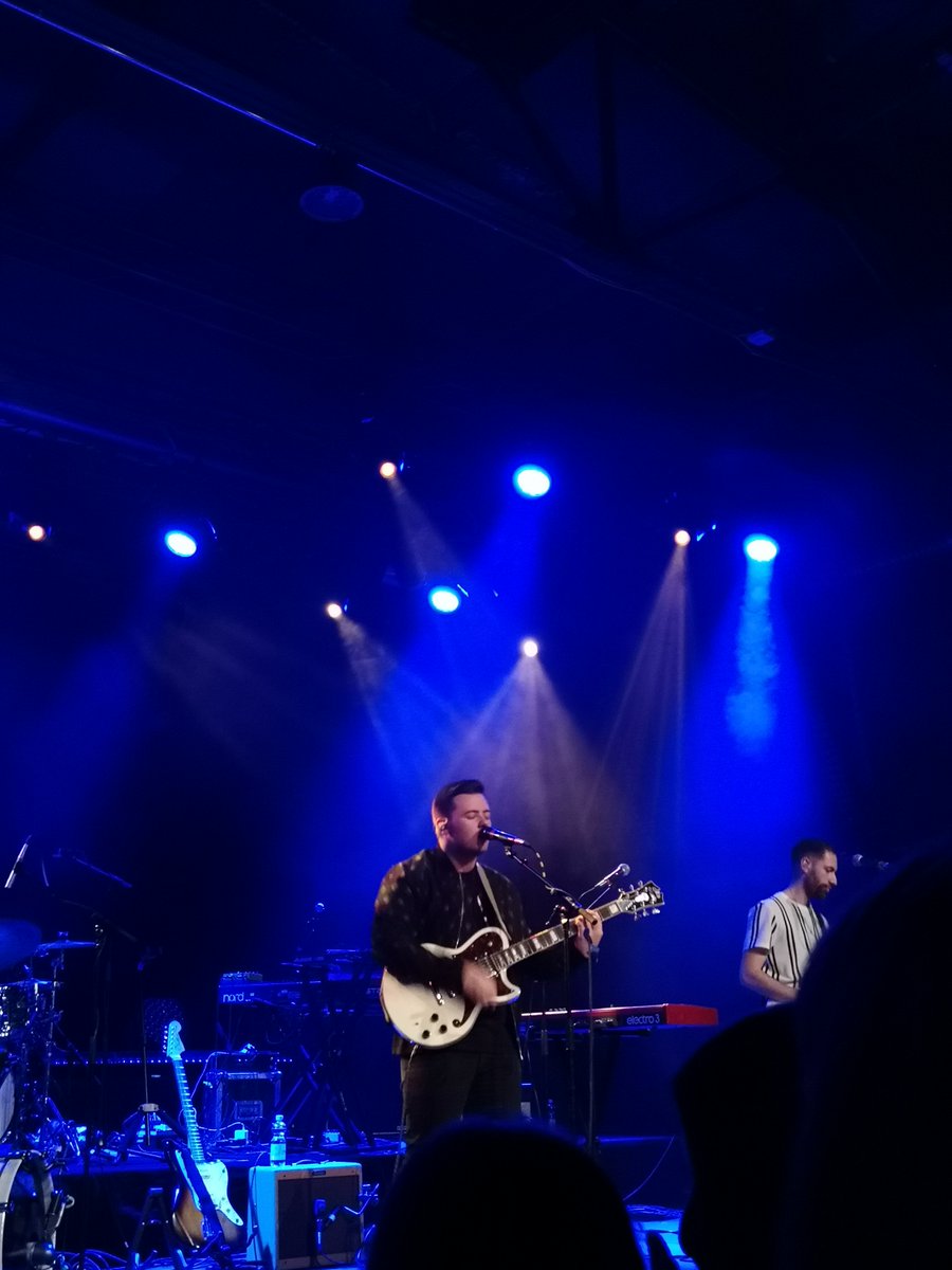 ZoeKey_22's tweet photo. @declanjdonovan Absolutely loved it! Thank you for coming to Stuttgart💙 Really great performance 👌And thank you for taking some pictures with us! https://t.co/2dpUELlG0v