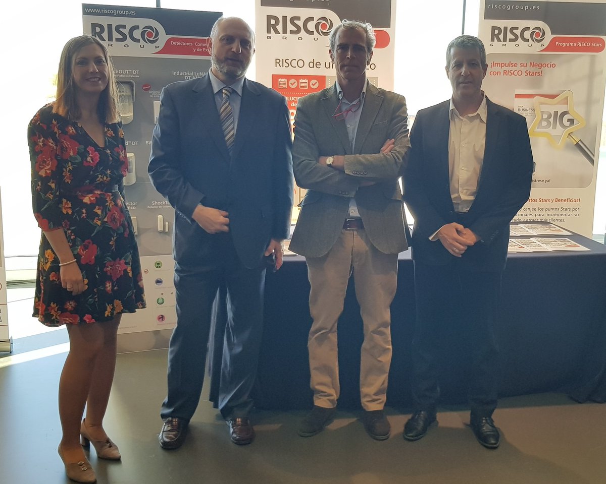 RISCOIberia's tweet photo. El equipo de #riscogroup con nuestro deputy CEO Hemy Fintsy en #expoadi #madrid https://t.co/uLjdXnSicp