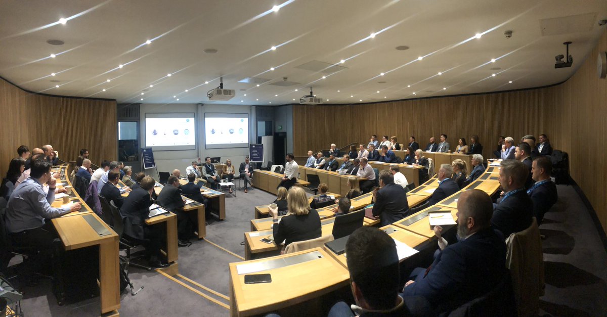 FMPevent's tweet photo. Great kick off to the event with a packed opening panel at our FMP Tech Event in the @OxfordSBS discussing 'Embracing Technology to move FM forward'. #FMPEvent #Technology #FM #SaidBusinessSchool https://t.co/p0iEYAf33R