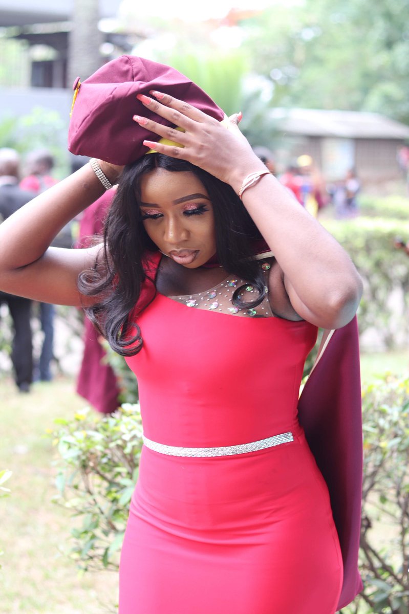 seunfunmi_a's tweet photo. YOUR GIRL: 🎓

▪️First class Honours, BSc. Chemical engineering from the University of Lagos. 
▪️Best female graduating student, Faculty of Engineering. 
▪️On internship with an engineering consulting firm. 
▪️Runs a profitable business. 
▪️Tries to stay sexy in her free time. https://t.co/NpPvl5Yv9k
