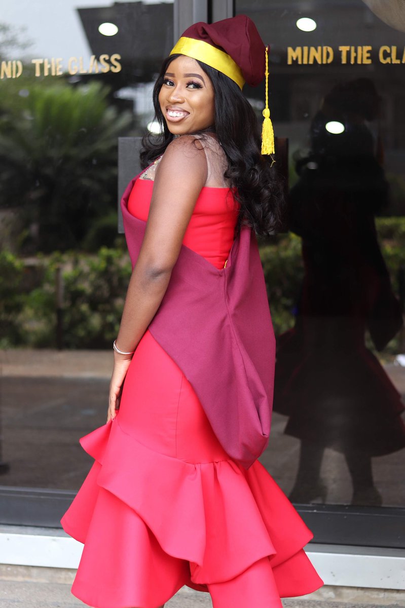 YOUR GIRL: 🎓

▪️First class Honours, BSc. Chemical engineering from the University of Lagos. 
▪️Best female graduating student, Faculty of Engineering. 
▪️On internship with an engineering consulting firm. 
▪️Runs a profitable business. 
▪️Tries to stay sexy in her free time.