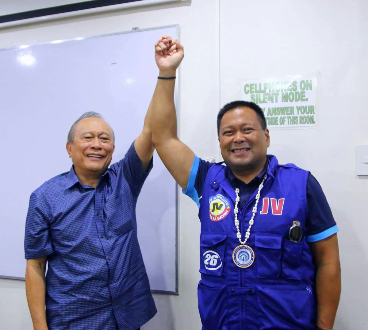 jvejercito's tweet photo. Meet and greet with Gov. Jose Alvarez, Mayors and Councilors of #Palawan.
Thank you Gov. Alvarez for the endorsement!
#26Ejercito #MrHealthCare #SenJVServes #SenJVParaSaBayan https://t.co/AD4lP8EVga