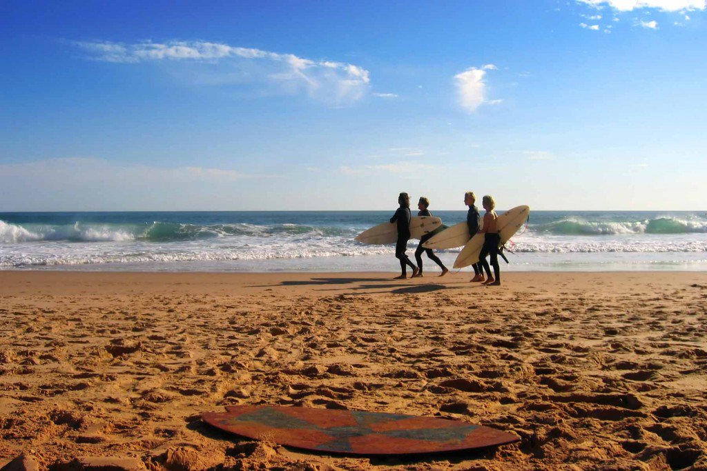 Love #surfing? Taghazout, Essaouira and Dahkla are just a few of the amazing places every watersports fan needs to tick off. Read more: muchmorocco.com/2019/04/surfin…
